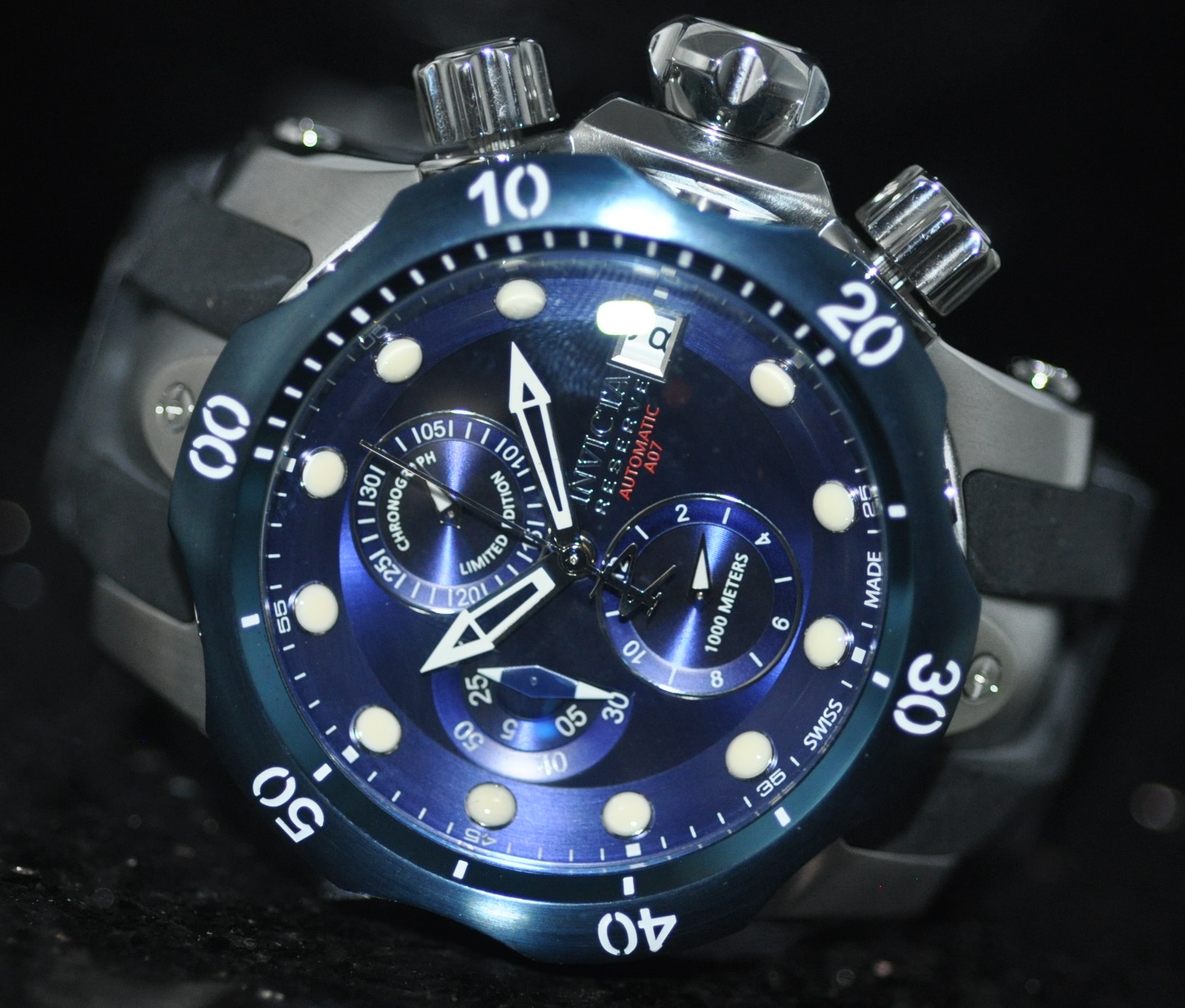invicta venom hybrid replica